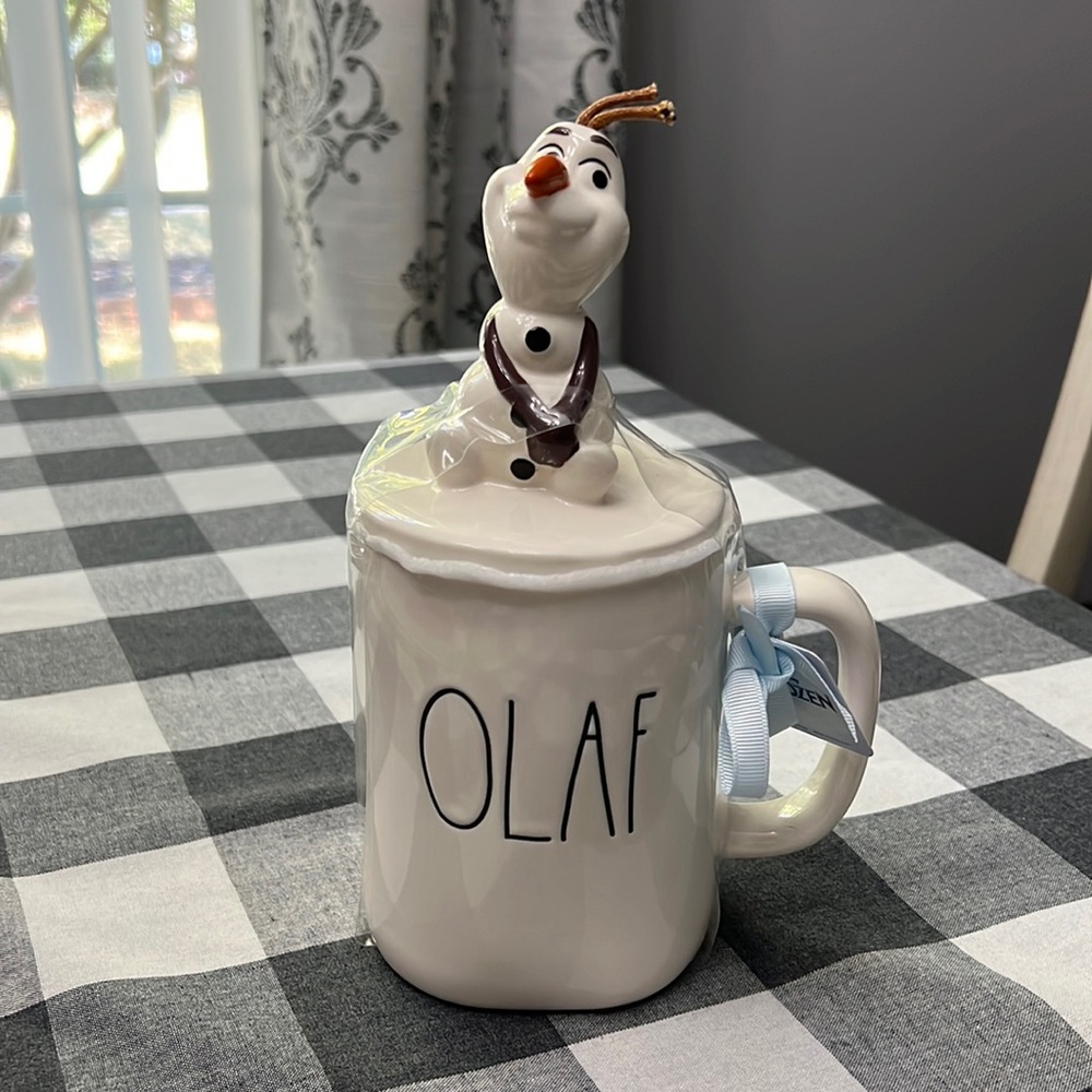 ❗️FINAL❗️ 🆕 RAE DUNN Frozen OLAF Mug With Lid
